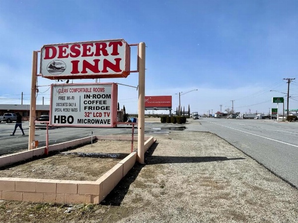 Desert Inn image 16